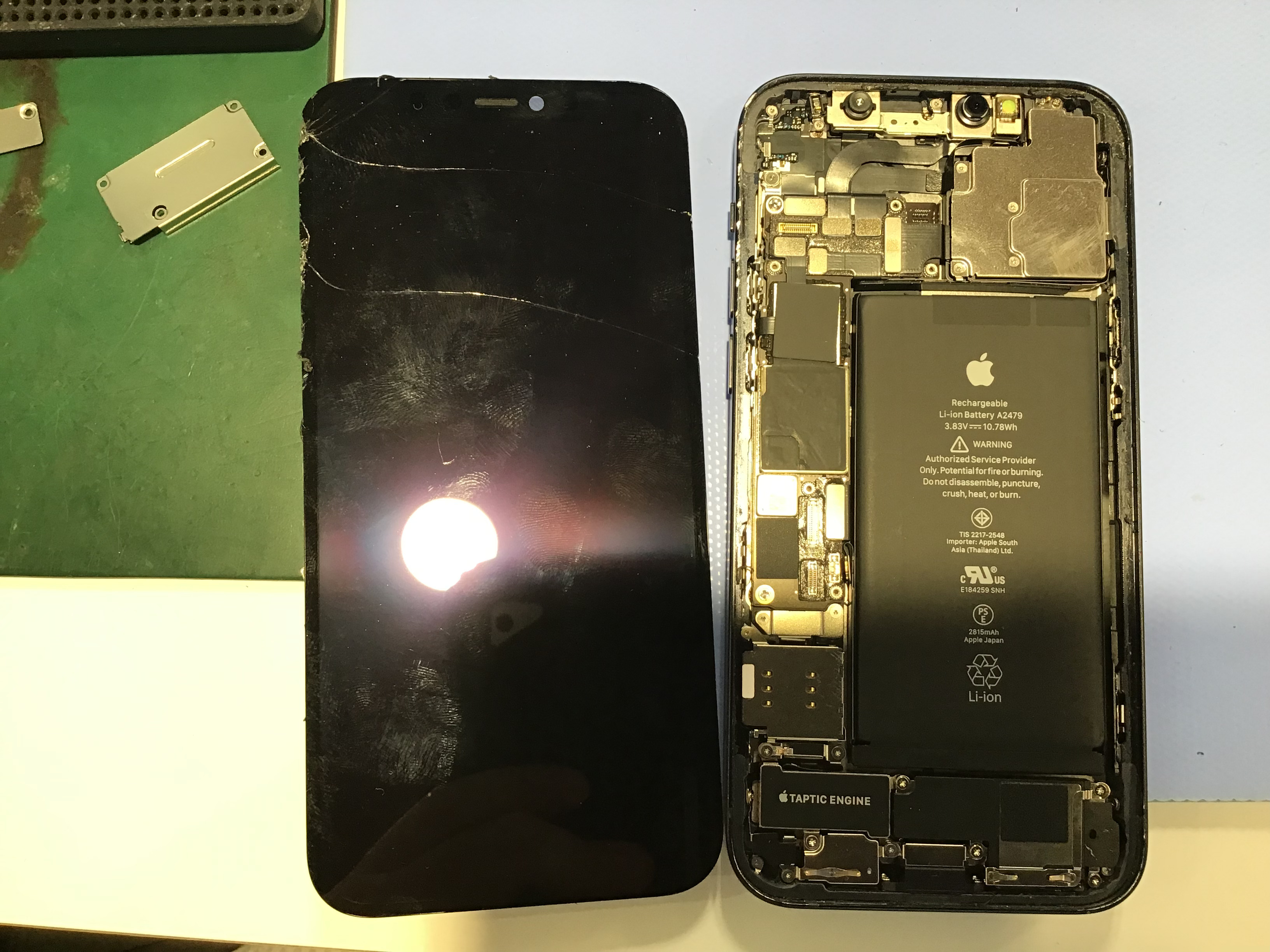iPhone12の画面交換ならデータをそのまま・最短即日修理のスマホ修理工房秋津店へ